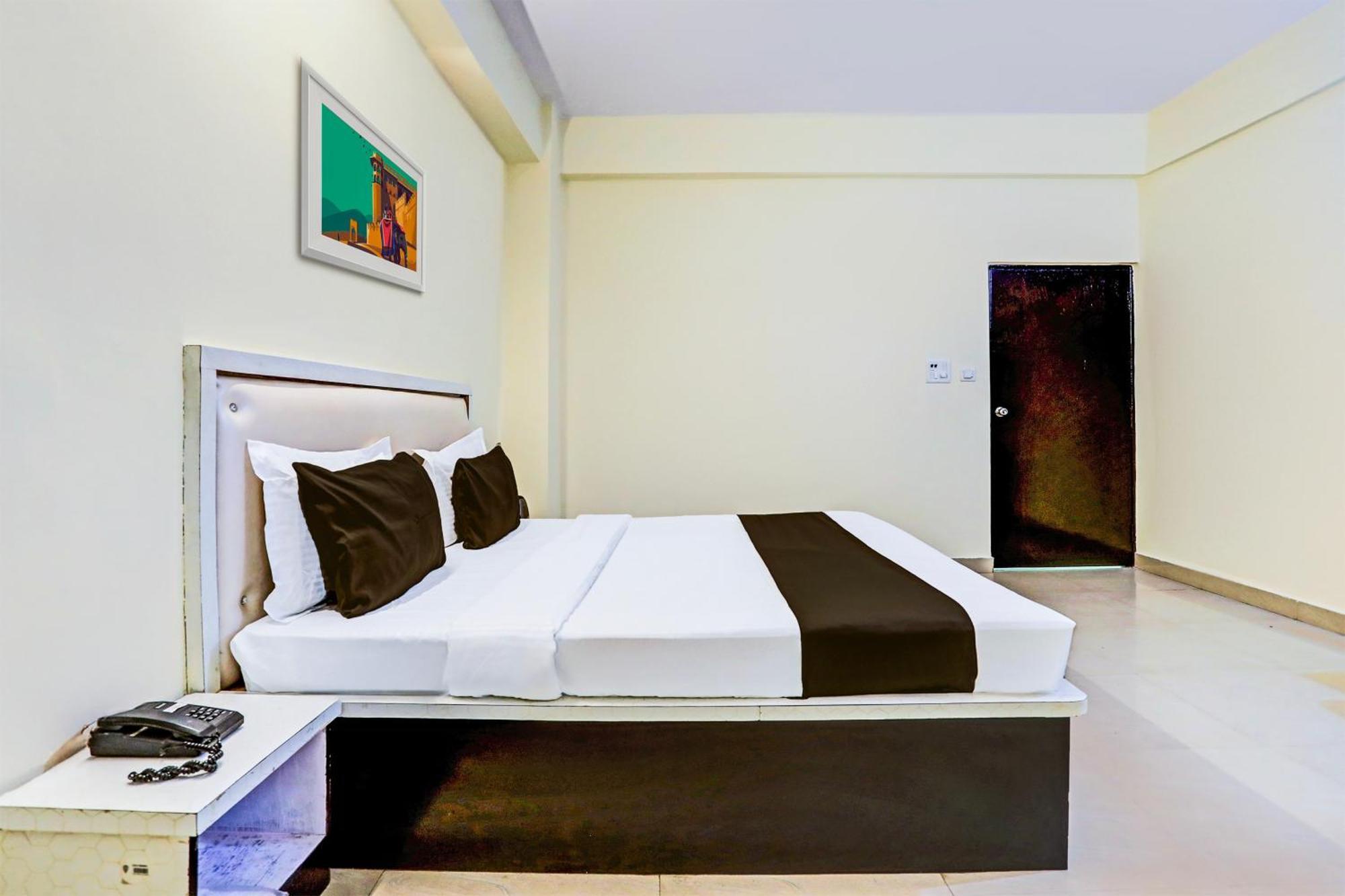 Super Hotel O Hyderabad Gate Iit Bhu Kakarmatha Exterior photo