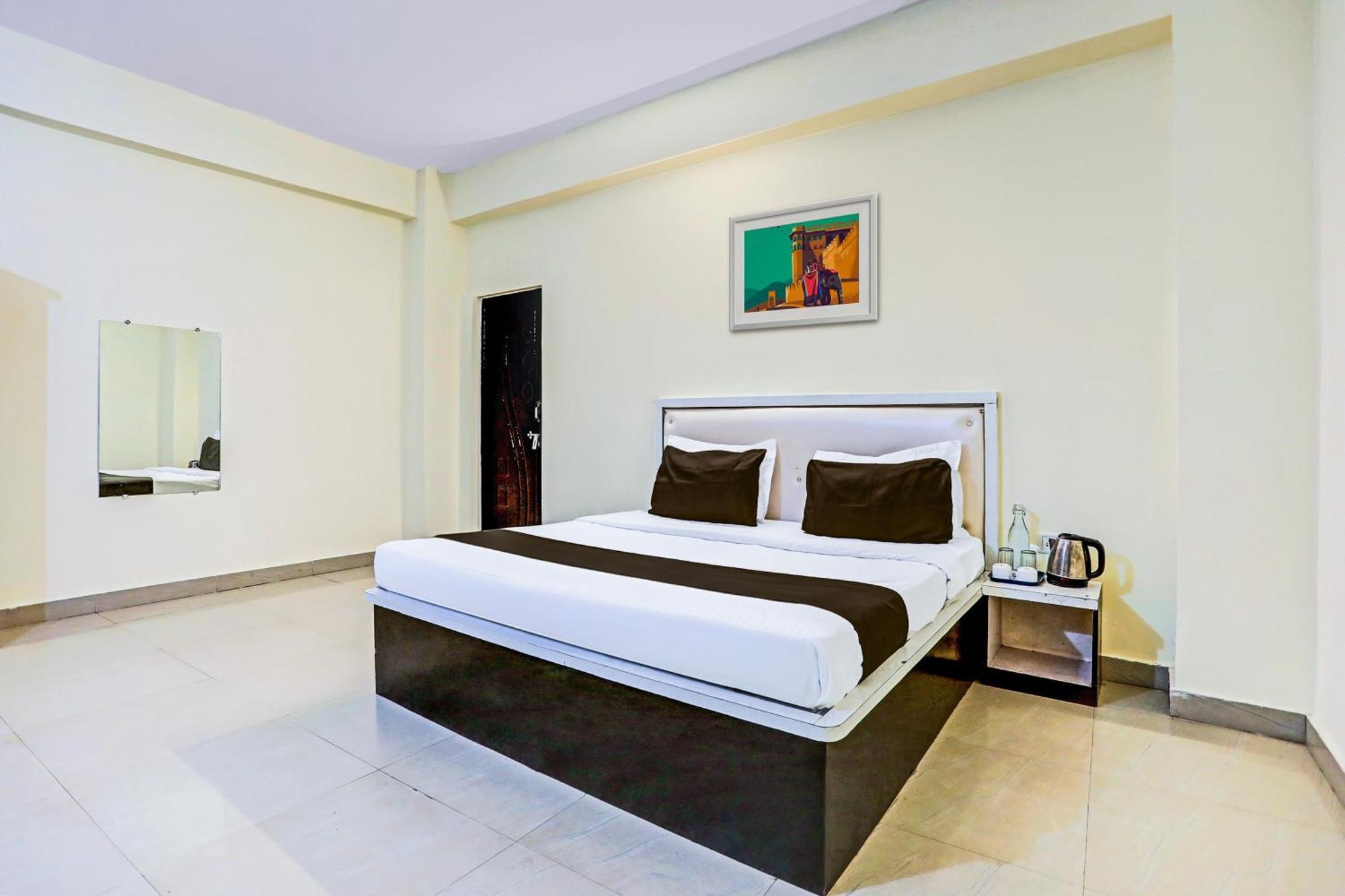 Super Hotel O Hyderabad Gate Iit Bhu Kakarmatha Exterior photo