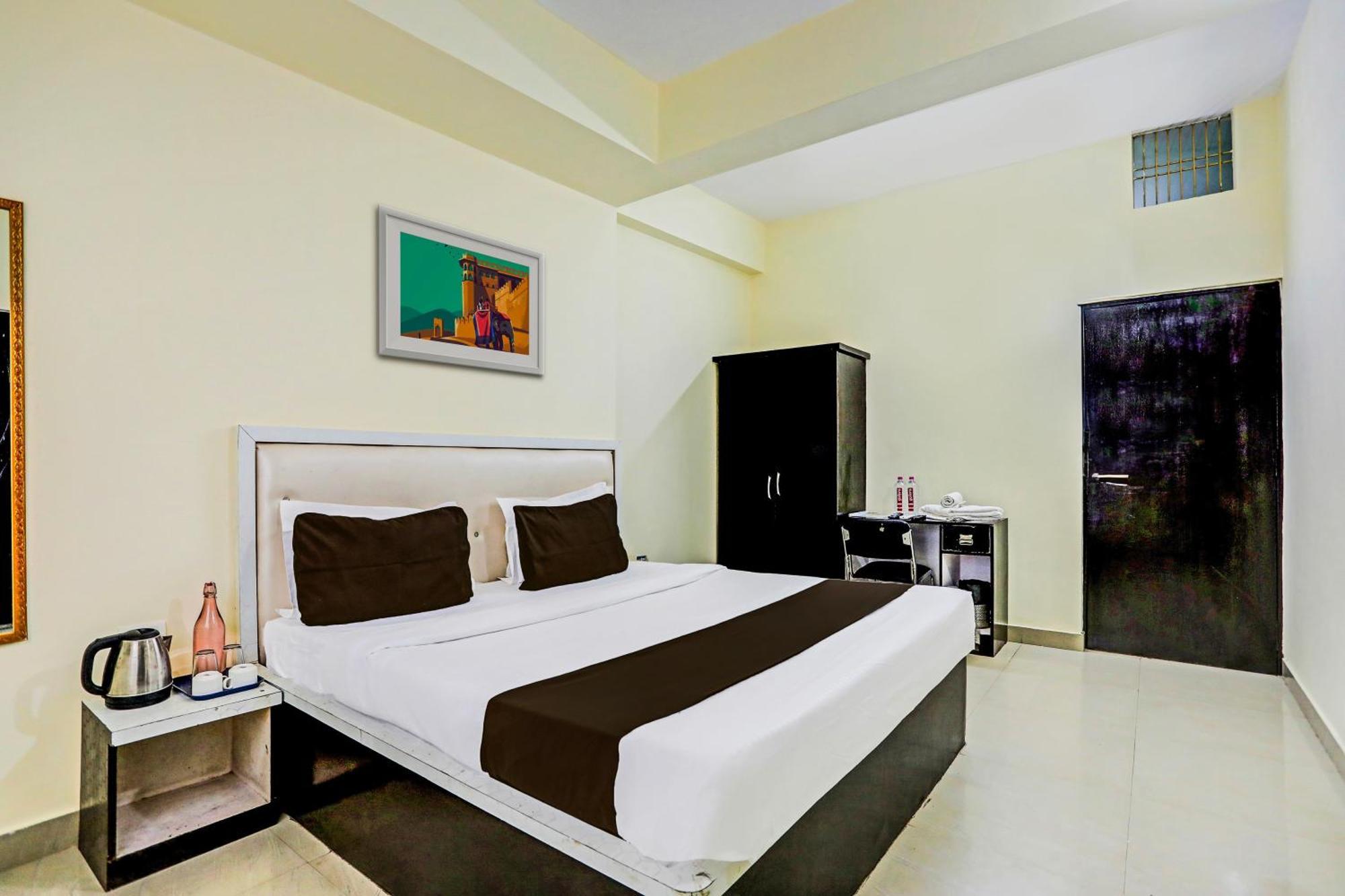Super Hotel O Hyderabad Gate Iit Bhu Kakarmatha Exterior photo