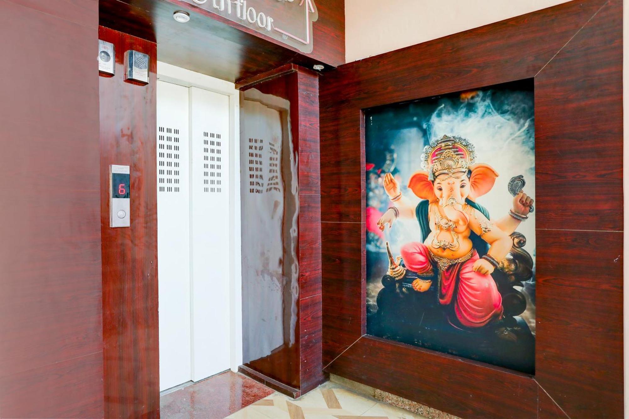Super Hotel O Hyderabad Gate Iit Bhu Kakarmatha Exterior photo