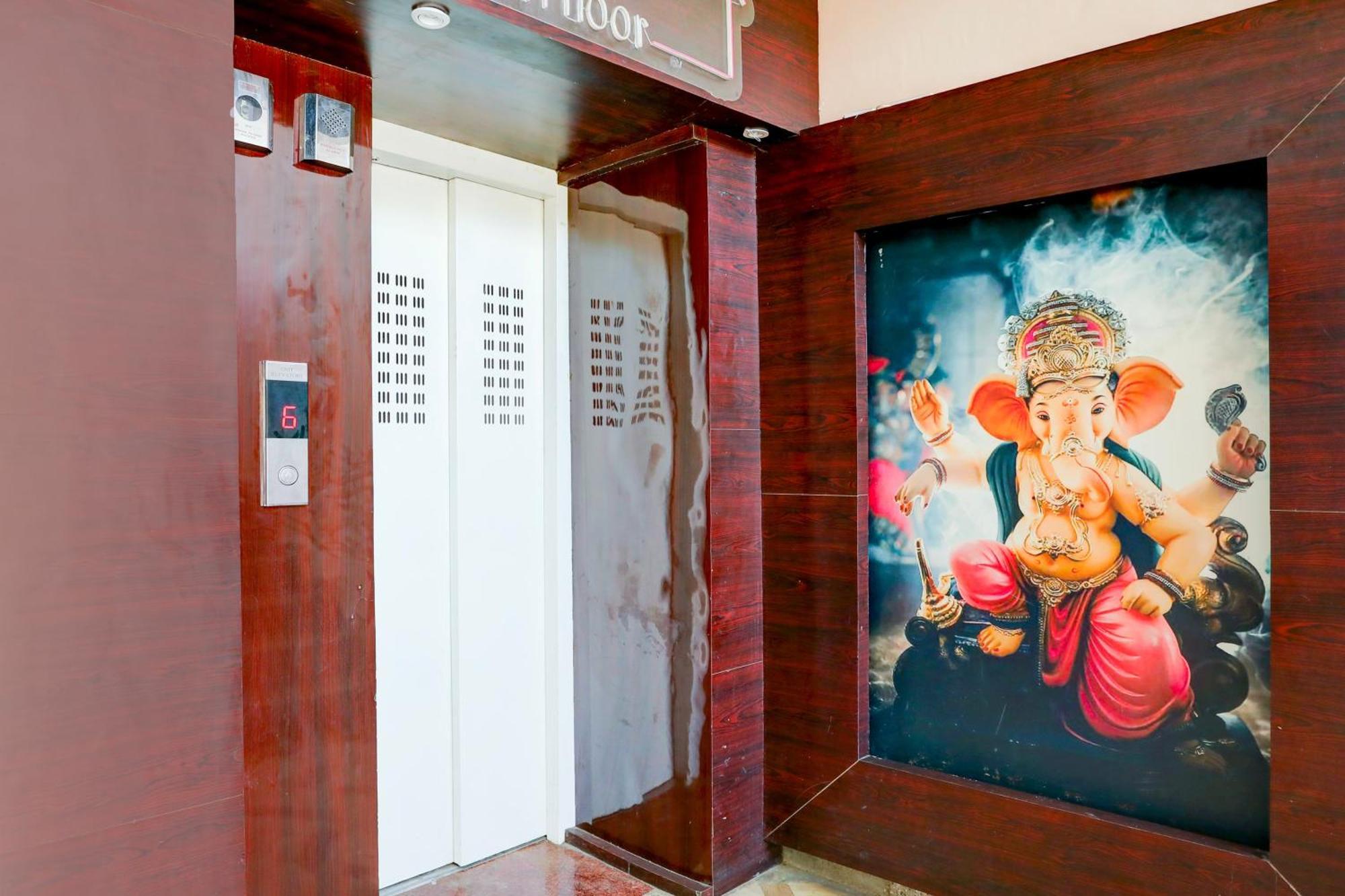 Super Hotel O Hyderabad Gate Iit Bhu Kakarmatha Exterior photo